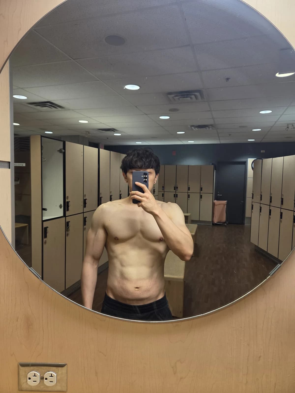 Founder gym physique proof photo after major fat loss